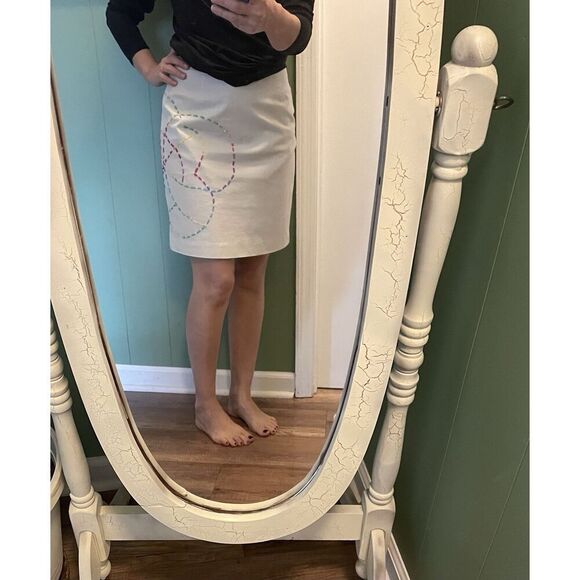Harold’s Beige Pencil Skirt with Multicolor Embroidery - Size 2 - Picture 10 of 10
